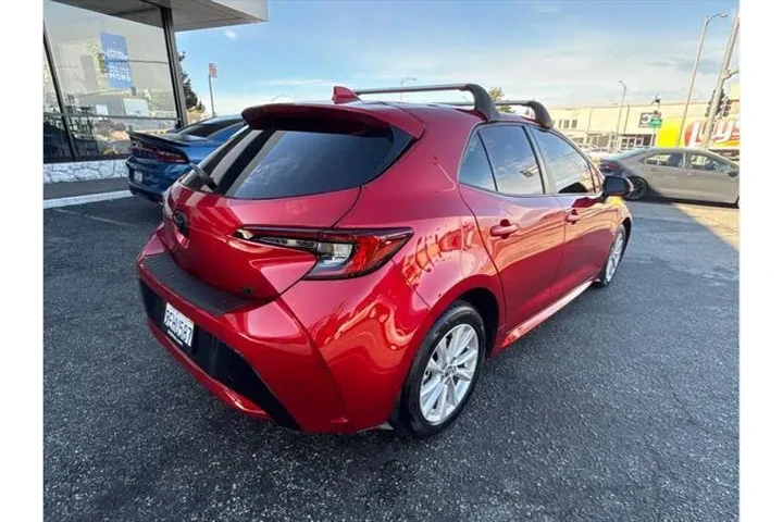 $25498 : Toyota Corolla Hatchback 202 image 8