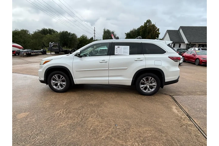 $15995 : 2015 Highlander image 8