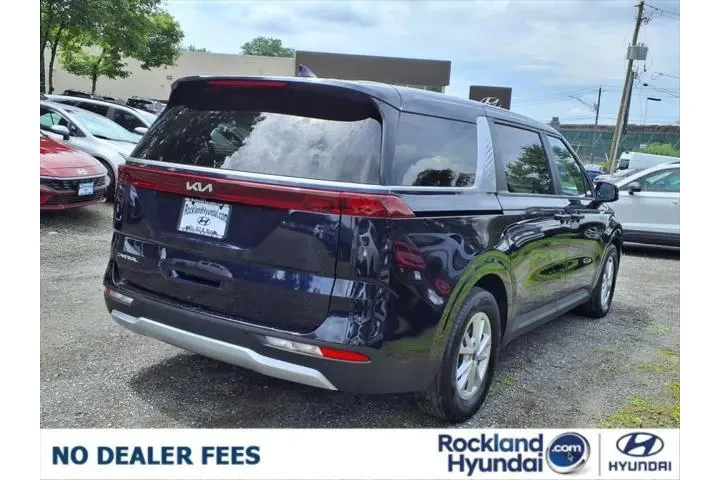 $29488 : Kia Carnival 2024 LX 4dr Min image 5