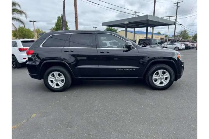 $13998 : 2014 Grand Cherokee Laredo E image 9