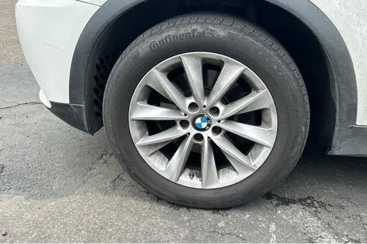 $8995 : BMW X3 2013 AWD xDrive28i 4d image 6