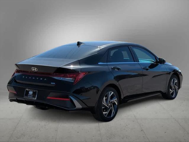 $29640 : New 2024 Hyundai ELANTRA HYBR image 5