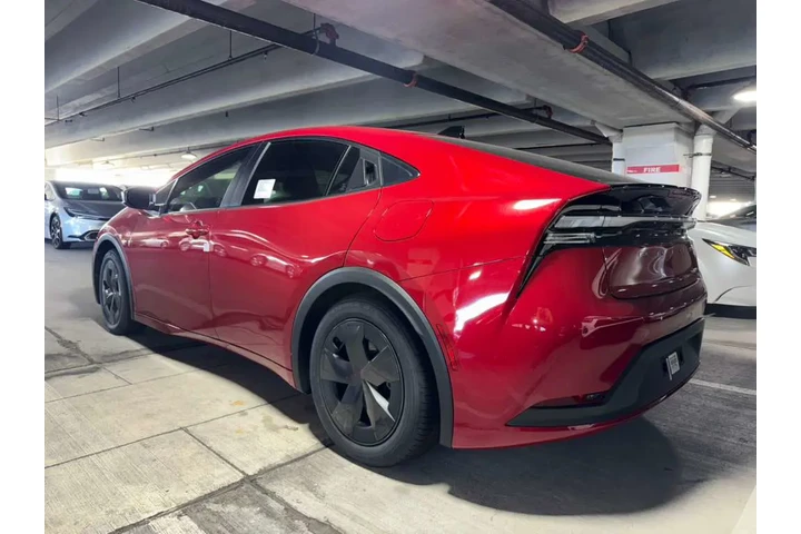 $36998 : TOYOTA PRIUS PLUG-IN HYBRID SE image 8