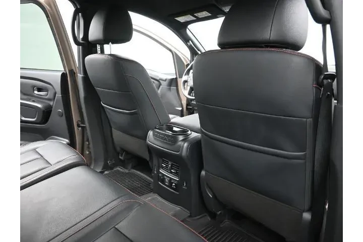 $37992 : Nissan Titan 2023 4x4 Platin image 10