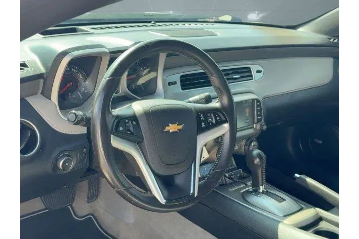 $12898 : Chevrolet Camaro 2015 LT 2dr image 4