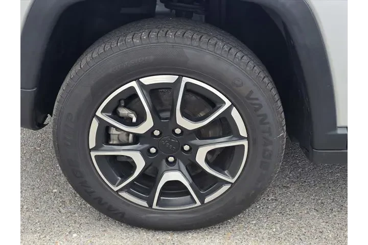 $24999 : Jeep Compass 2024 4x4 Trailh image 9