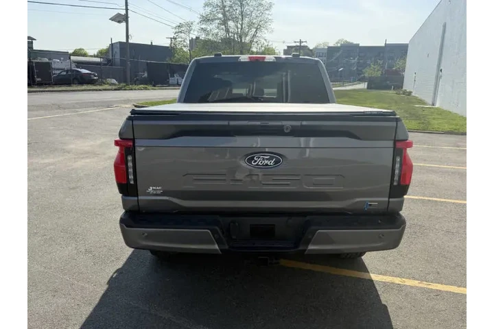 $37500 : 2024 Ford F-150 Lightning Flas image 4