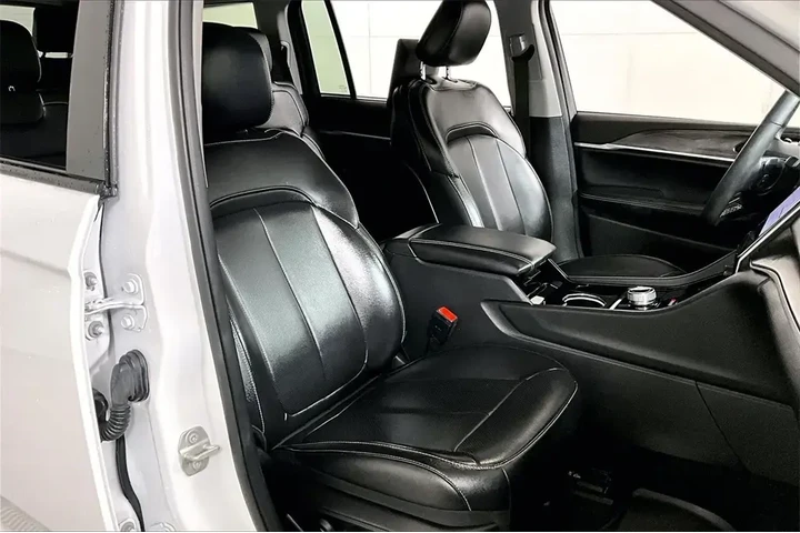 $32641 : Jeep Grand Cherokee L 2023 4 image 7