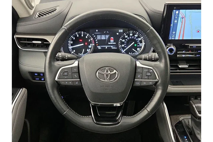 $39998 : Toyota Highlander 2021 AWD L image 10