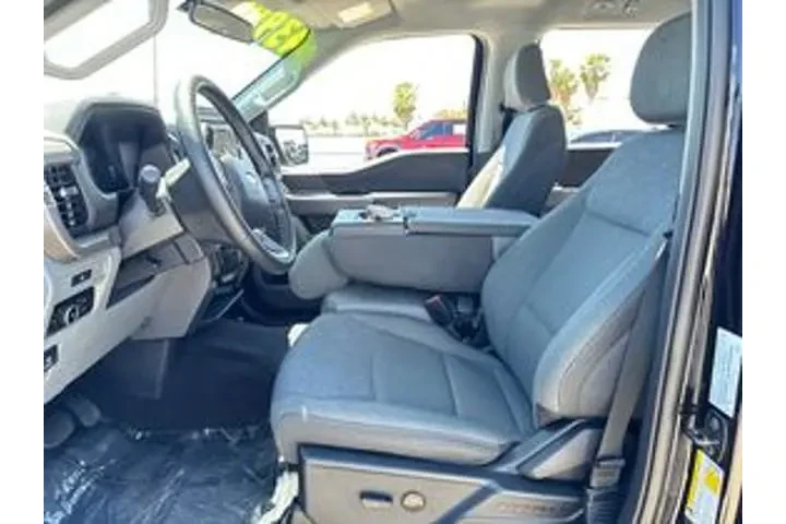 $39995 : Ford F-150 2025 4x2 XLT 4dr image 7