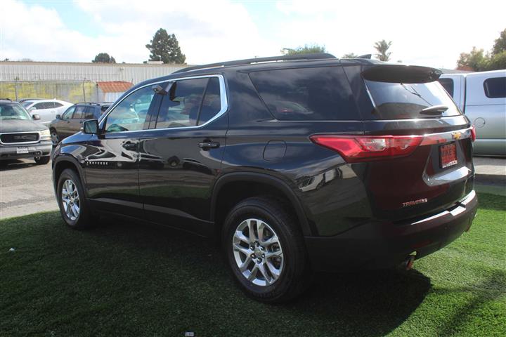 $23999 : 2020 CHEVROLET TRAVERSE LT image 3