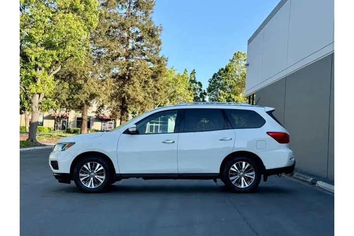 $12940 : 2018 Pathfinder S image 4