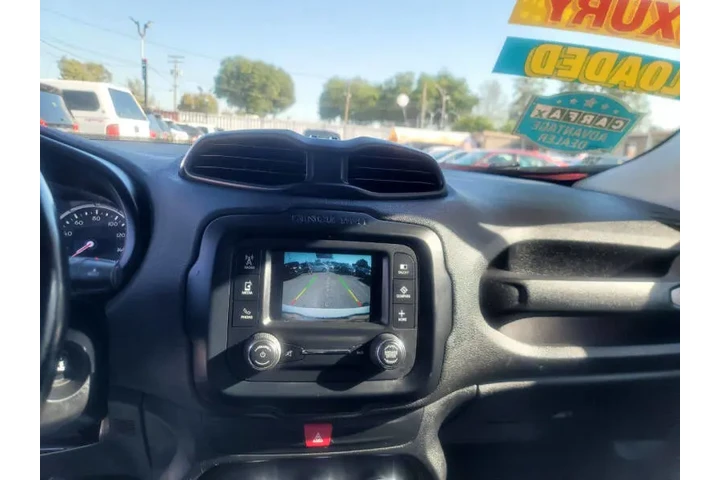 $10999 : 2016 Renegade Latitude image 8