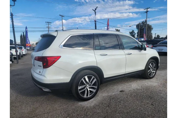 $17599 : 2016 Pilot Touring image 5