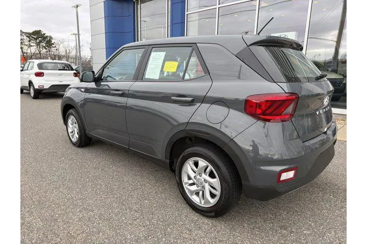 $19977 : Hyundai VENUE 2025 SE 4dr Cr image 8
