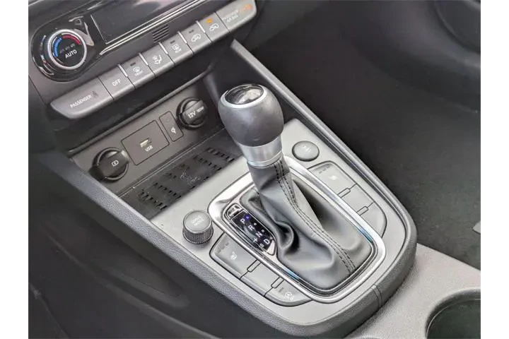 $19350 : Hyundai KONA 2023 AWD SEL 4d image 9