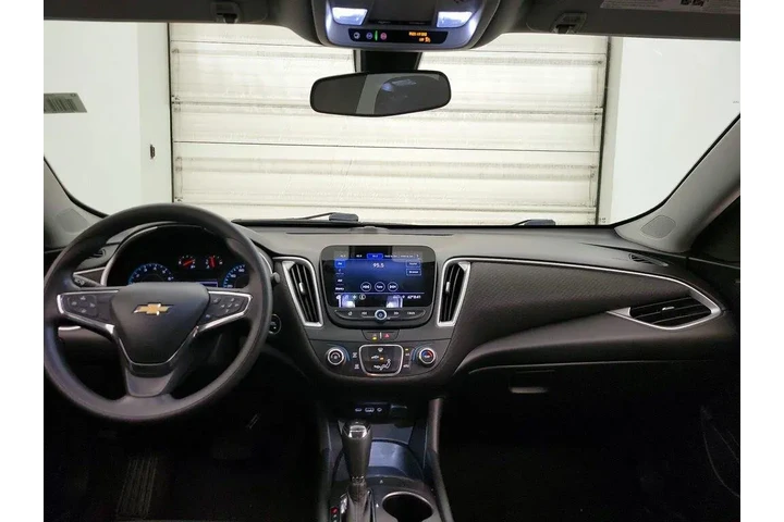 $18998 : Chevrolet Malibu 2020 LS 4dr image 9