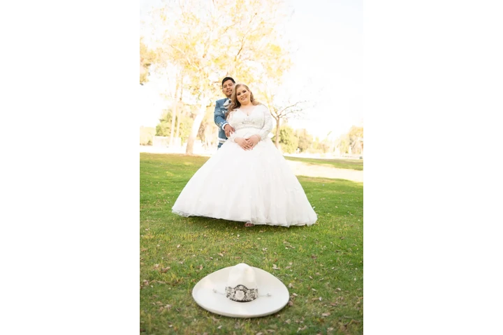 UNIQUE PHOTO AND VIDEO image 2