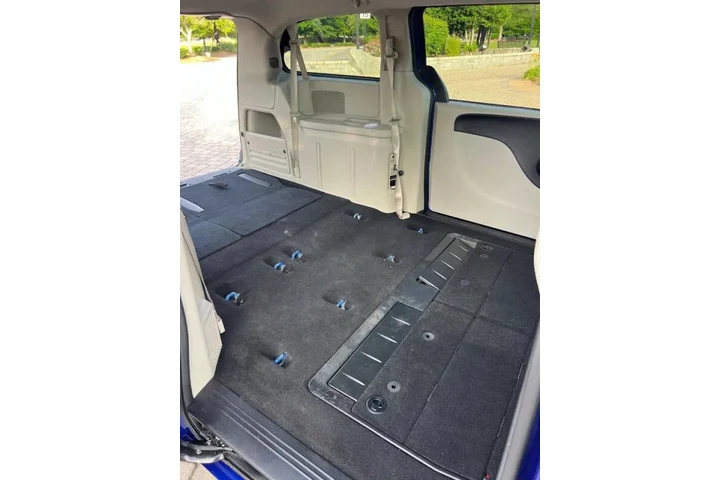 $4500 : 2019 Grand Caravan SE image 7