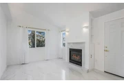 $2490 : 3 Bedroom Home Available in LA thumbnail