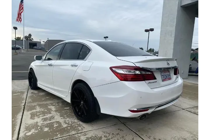 $20988 : Honda Accord 2016 Touring 4d image 5