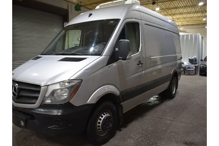 $31995 : Mercedes-Benz Sprinter 2017 image 2
