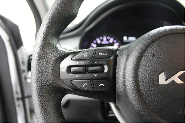 $16989 : Kia Rio 2023 S 4dr Sedan image 9