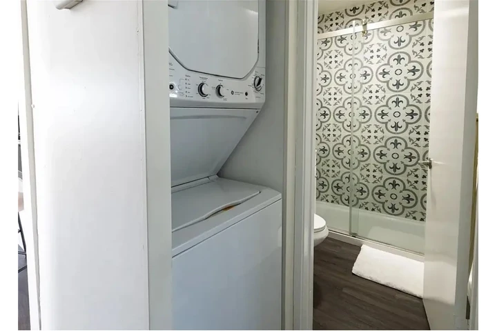 $2420 : Modern Updates image 2