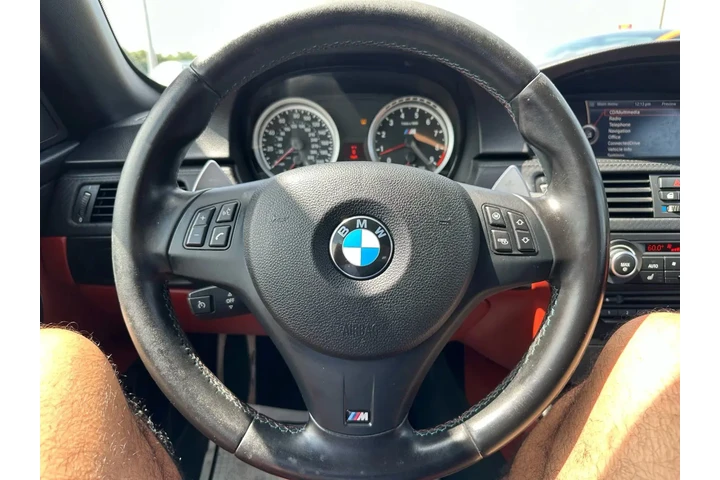 2012 BMW M3 CONVERTIBLE 2D image 3