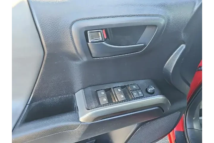 $34995 : Toyota Tacoma 2020 4x4 TRD S image 10