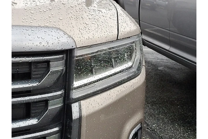 $26964 : GMC Acadia 2022 4x4 AT4 4dr image 4