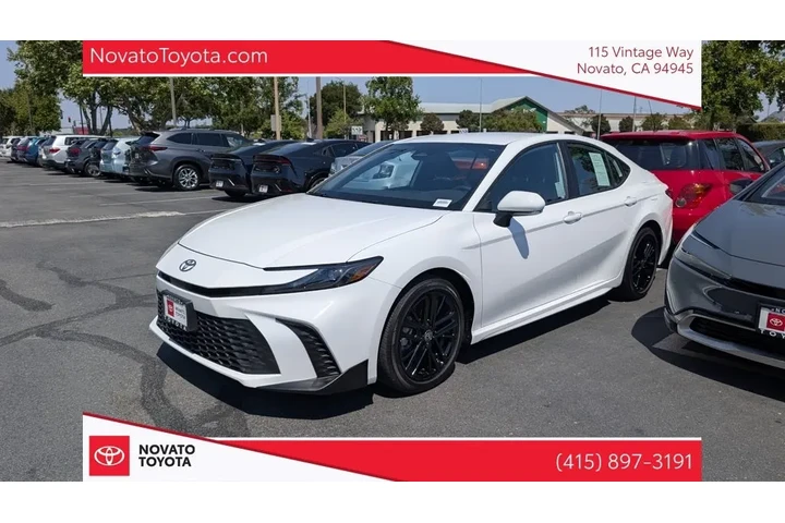 $29399 : Gold Certified2025 Camry SE image 1