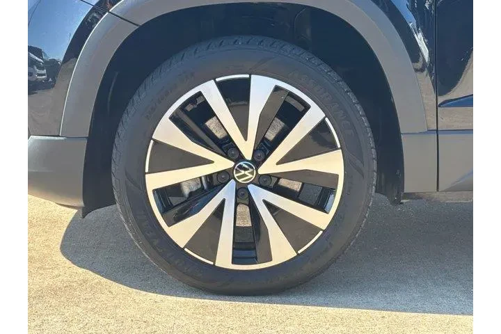 $18995 : Volkswagen Taos 2023 SE 4dr image 10