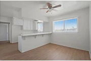 $1200 : Large Studio Apt in Los Angele thumbnail