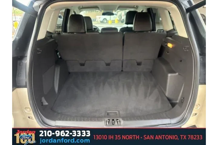 $13502 : Ford Escape 2017 Titanium 4d image 10