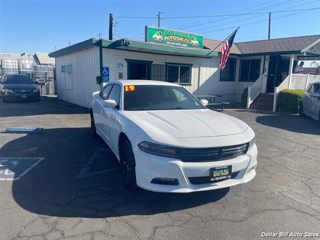 $17950 : 2019 Charger SXT Sedan image 1