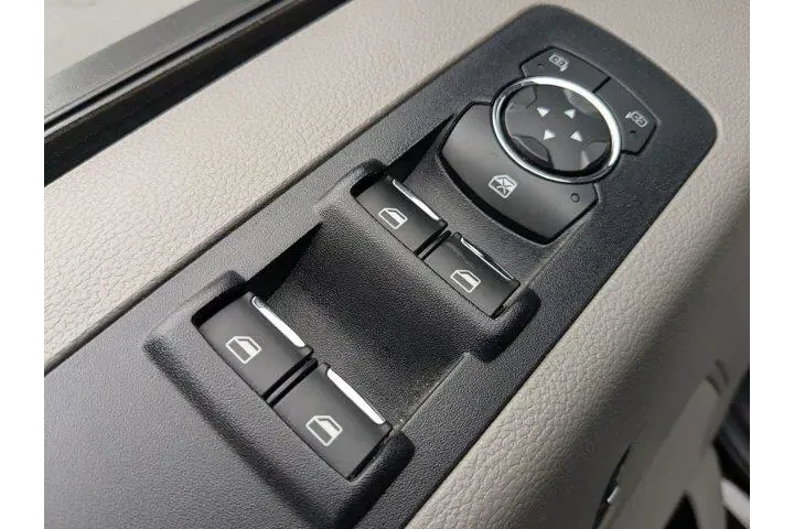 $23157 : Ford F-150 2018 4x4 XLT 4dr image 10