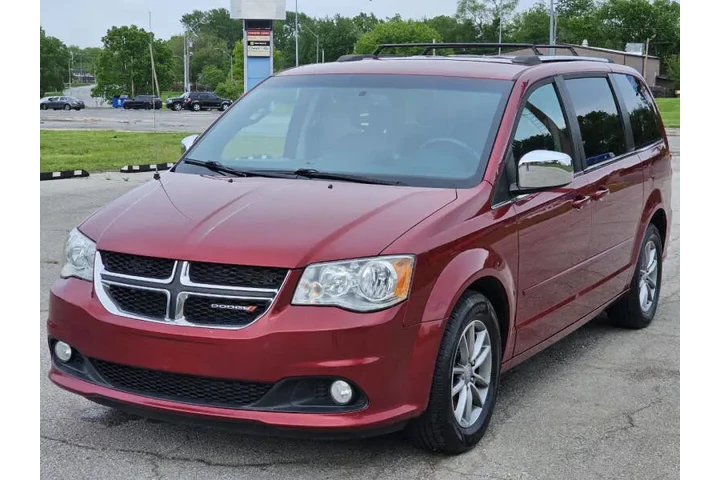 $5500 : 2015 Grand Caravan SXT Plus image 4