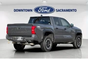 $39400 : Toyota Tacoma 2025 4x4 TRD O thumbnail