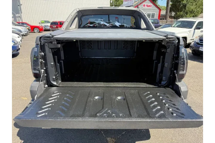 $11995 : 2004 Avalanche 1500 image 10