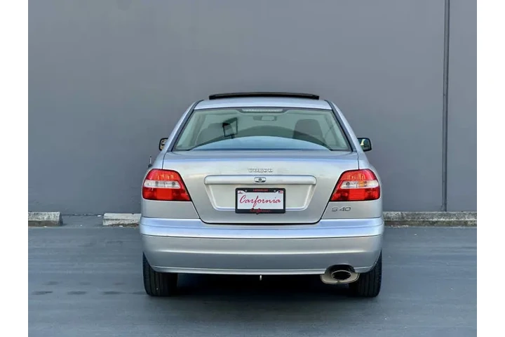 $5940 : 2004 S40 image 7