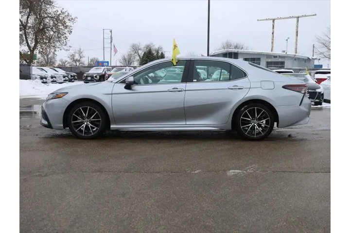 $24777 : Toyota Camry 2024 SE 4dr Sed image 6
