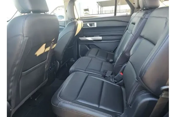 $26400 : Ford Explorer 2022 XLT 4dr S image 5