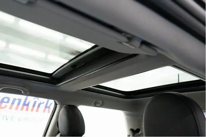 $21648 : MINI Hardtop 2 Door 2023 Coo image 4