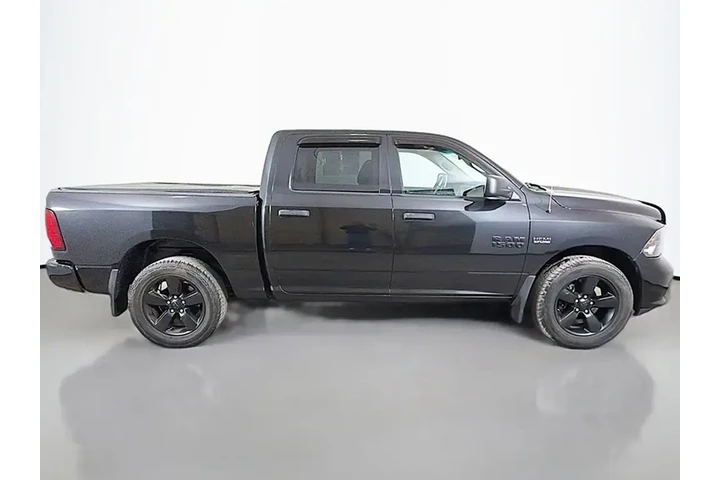 $19949 : Ram 1500 2018 4x4 Express 4d image 4
