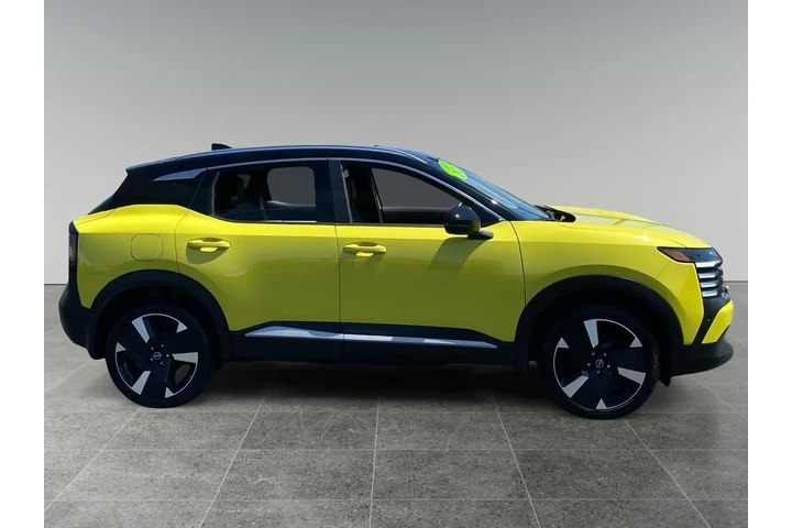 $30416 : Nissan Kicks 2025 SR 4dr Cro image 6