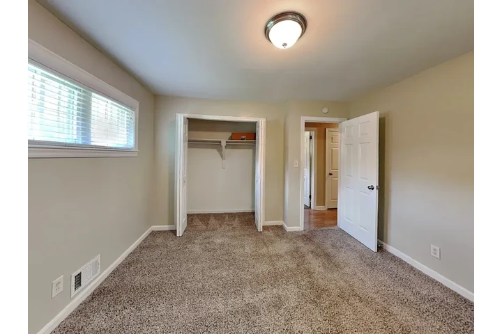 $970 : 3bedroom/2bathroom apartment image 4