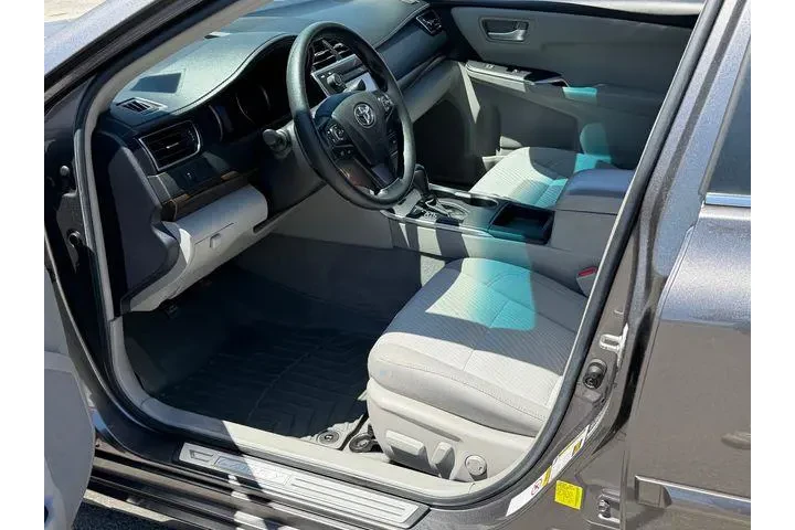 $17988 : Toyota Camry 2017 LE 4dr Sed image 10