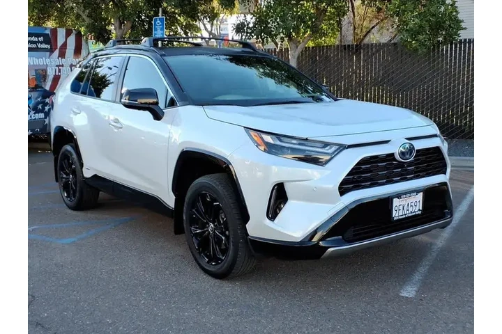 $33955 : Toyota RAV4 Hybrid 2023 AWD image 3