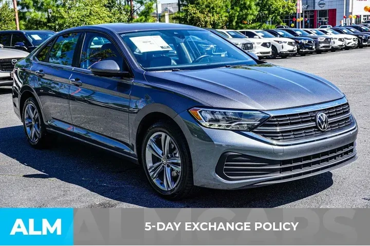 $18420 : Volkswagen Jetta 2024 SE 4dr image 4